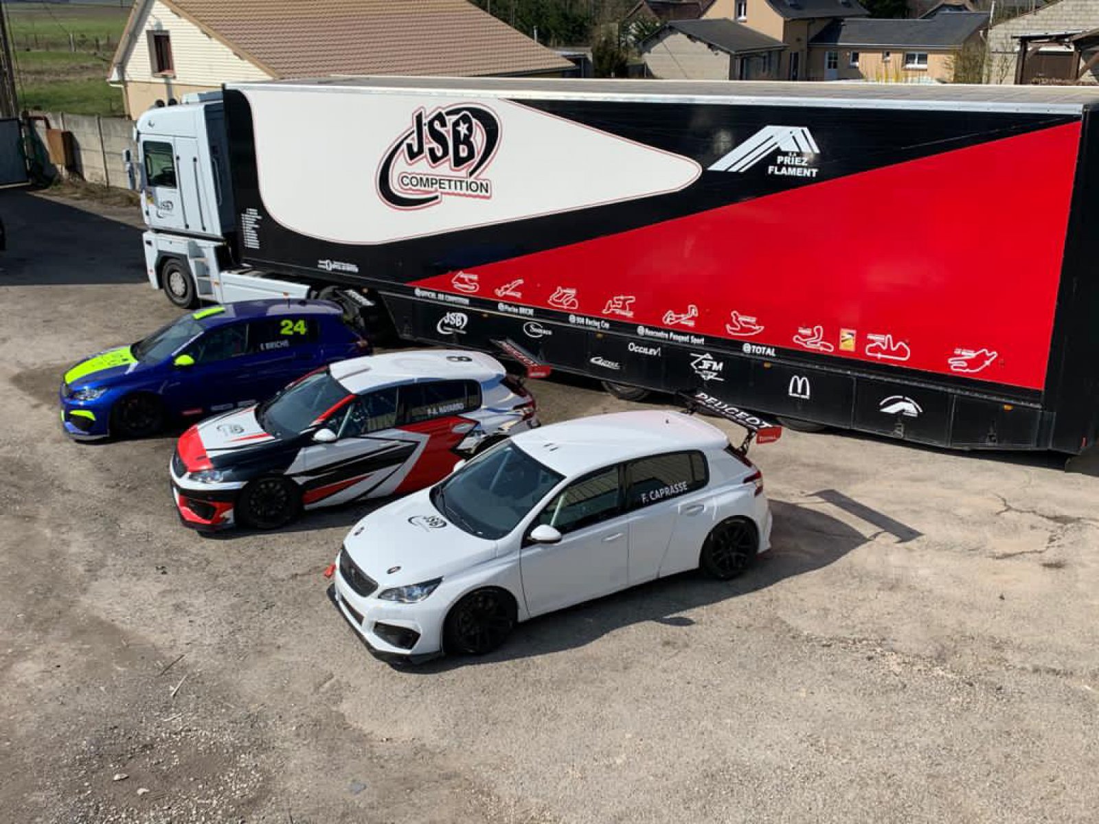 JSB Compétition avec deux 308 en FFSA Tourisme