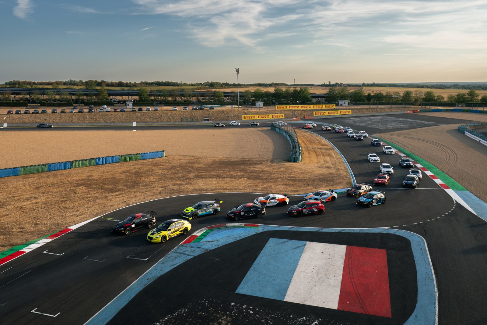 Championnat de France FFSA Tourisme : un week-end anim&eacute; &agrave; Magny-Cours