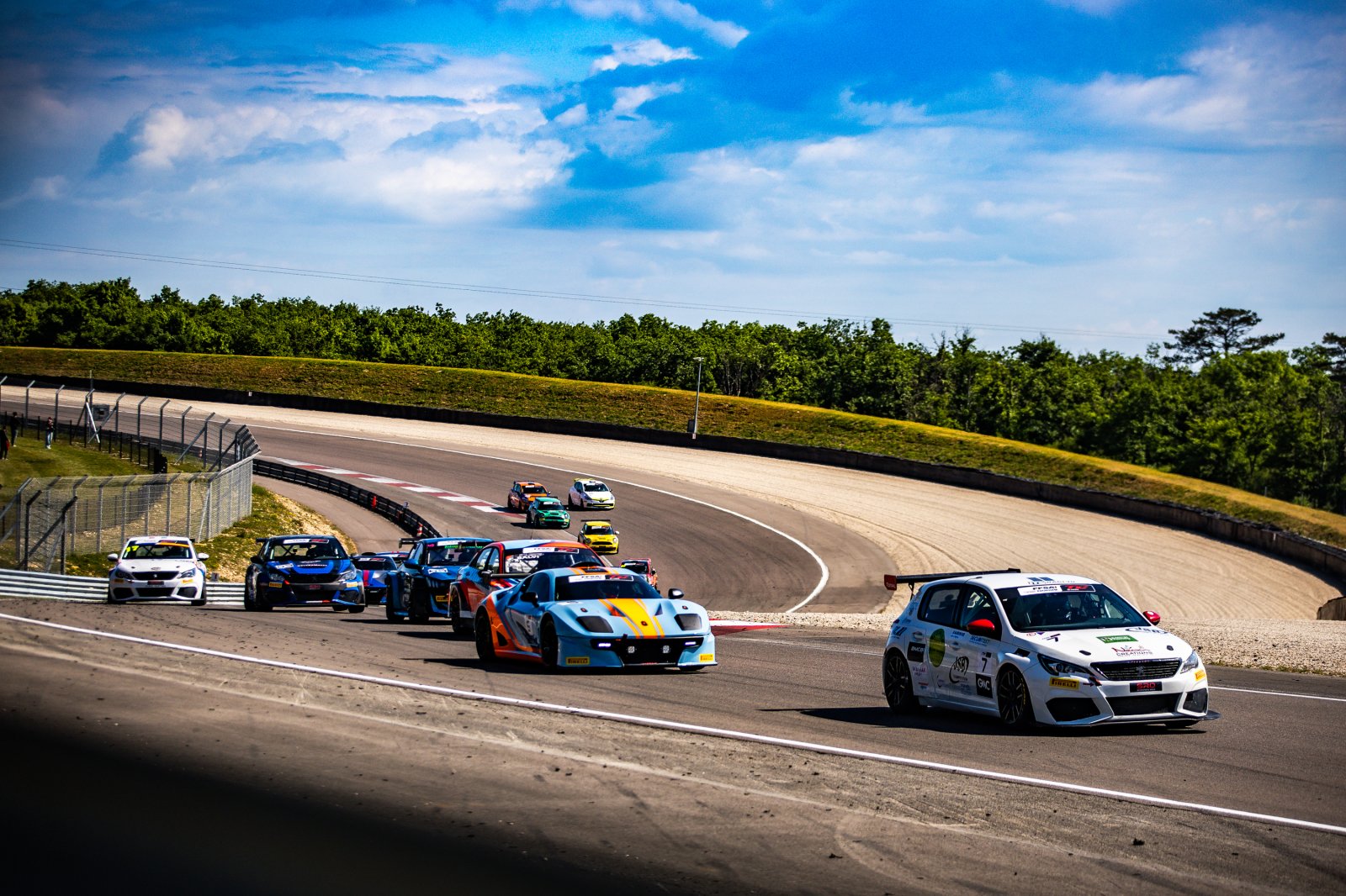 Championnat de France FFSA des Circuits - Dijon-Prenois photo