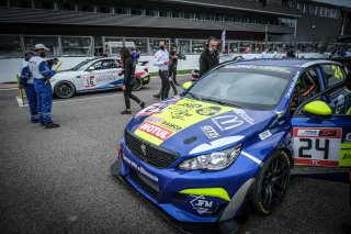 Gridwalk, Race 1
 | SRO / Dirk Bogaerts Photography