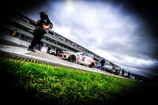 Gridwalk, Race 2
 | SRO / Dirk Bogaerts Photography