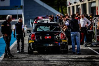 Free Practice 1
 | SRO / TWENTY-ONE CREATION - Jules Benichou