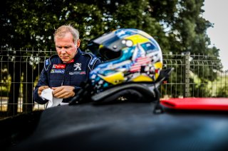 Course 2, Grid Walk
 | SRO / TWENTY-ONE CREATION - Jules Benichou