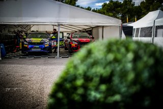 Set Up
 | SRO / TWENTY-ONE CREATION - Jules Benichou