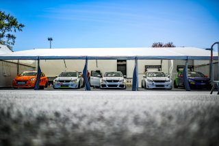 Set Up
 | SRO / TWENTY-ONE CREATION - Jules Benichou