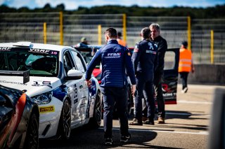 Course 1, Grid Walk, TC France
 | © SRO - TWENTY-ONE CREATION | Jules Benichou