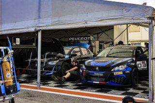 Set UP
 | &copy; SRO / Patrick Hecq Photography