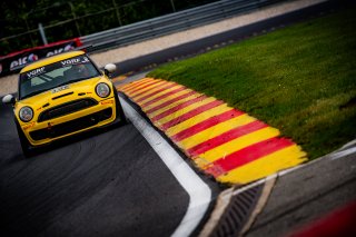 #122 - ADWShop Motorsport - Victor Benmoussa - Julien Thibout - Mini R56 MCS-R - TCA-, TC France
 | TWENTY-ONE CREATION