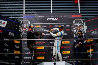 Podium
 | TWENTY-ONE CREATION