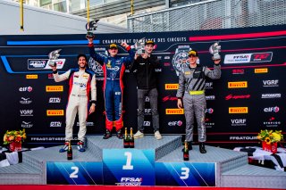 Podium
 | TWENTY-ONE CREATION