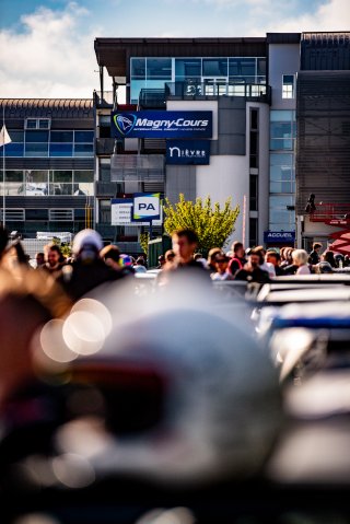 Ambiance
 | TWENTY-ONE CREATION