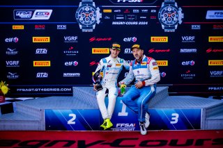 Podium
 | TWENTY-ONE CREATION