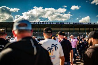 AMBIANCE, GRID WALK
 | TWENTY-ONE CREATION