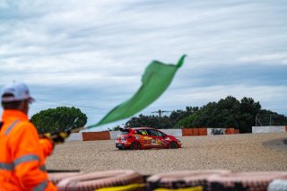 #95 Team Leal Comp&eacute;tition - Christophe Henry - Lubin Henry - Renault Clio Cup IV - TCA, CRASHES, TC FRANCE
 | SRO Motorsports Group