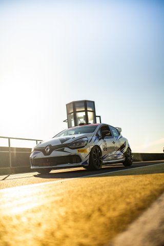 #26 - Fox Racing Team - BEZIAT Michel - GIRARD Bastien - Renault Clio IV Cup - TCA, CATEGORIES, TC FRANCE
 | SRO Motorsports Group