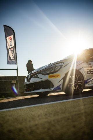 #26 - Fox Racing Team - BEZIAT Michel - GIRARD Bastien - Renault Clio IV Cup - TCA, CATEGORIES, TC FRANCE
 | SRO Motorsports Group