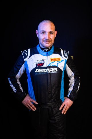 #33 - Team Leal Competition - CARLOS Claude - CARLOS Julien - Renault Clio IV Cup - TCA, CATEGORIES, PORTRAIT, STUDIO, TC FRANCE
 | SRO Motorsports Group