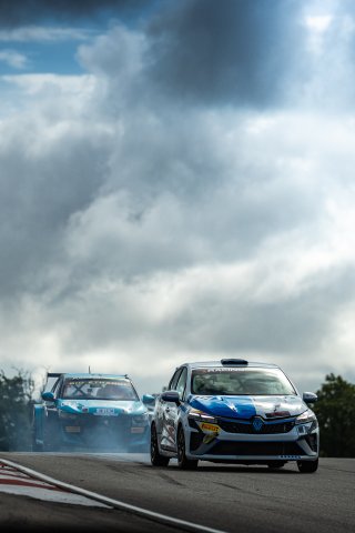 #14 - LB Comp&eacute;tition - Lucas Guichard - Renault Clio V Cup - TCA, TC FRANCE
 | &copy;&nbsp;SRO - TWENTY-ONE CREATION | Jules Benichou