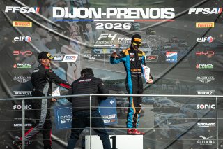 PODIUM
 | &copy;&nbsp;SRO - TWENTY-ONE CREATION | Jules Benichou