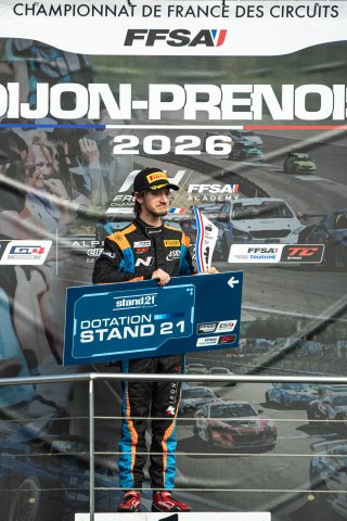 PODIUM
 | &copy;&nbsp;SRO - TWENTY-ONE CREATION | Jules Benichou