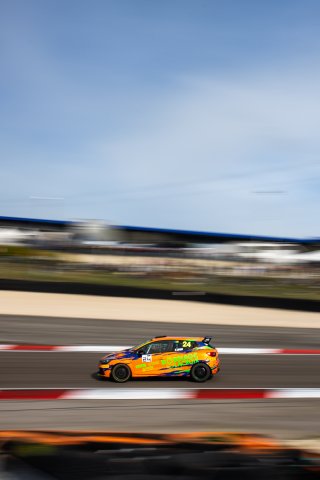 #24 - AL Motorsports by JSB - Yannis Lafon - Renault Clio IV Cup - TCA, TC FRANCE
 | &copy;&nbsp;SRO - TWENTY-ONE CREATION | Jules Benichou