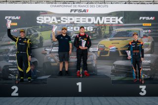 PODIUM
 | bendemacedo