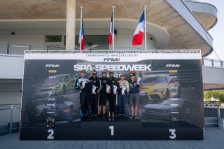 PODIUM
 | bendemacedo