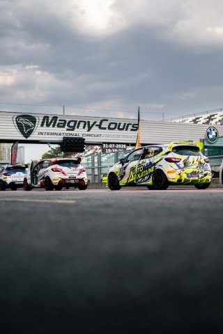 #33 - Team Leal Competition - CARLOS Claude - CARLOS Julien - Renault Clio IV Cup - TCA, #TC FRANCE
 | bendemacedo